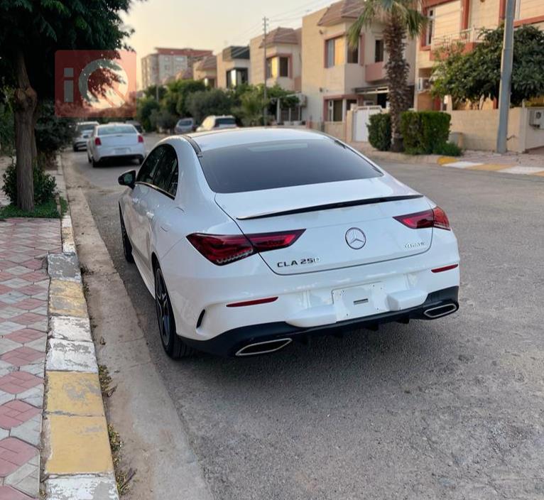 مێرسێدس بێنز CLA